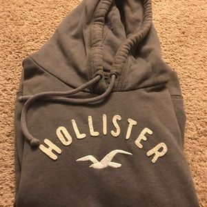 Juniors Hollister hoodie, Medium